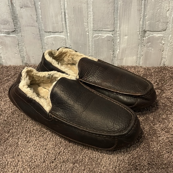 UGG Ascot Leather Men\'s Casual Comfort Slipper Loafers dark brown main image 5